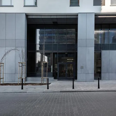 Apartment Golden - Large & Stylish, Metro Nearby Grzybowska 85-5 Warschau