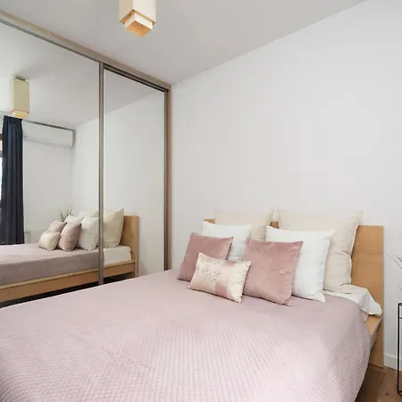 דירה Golden - Large & Stylish, Metro Nearby Grzybowska 85-5 *