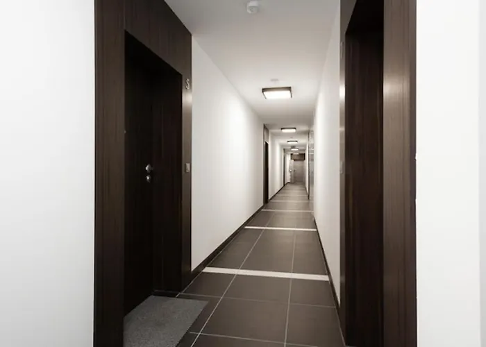 Golden - Large & Stylish, Metro Nearby Grzybowska 85-5 Apartman